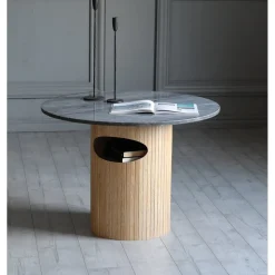 Arto runt soffbord höjd 60 cm - Whitewash / Grå marmor + Möbeltassar