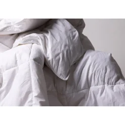 Astrid täcke 200 x 150 cm - Vit