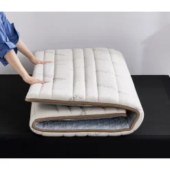 Bäddmadrass memory foam
