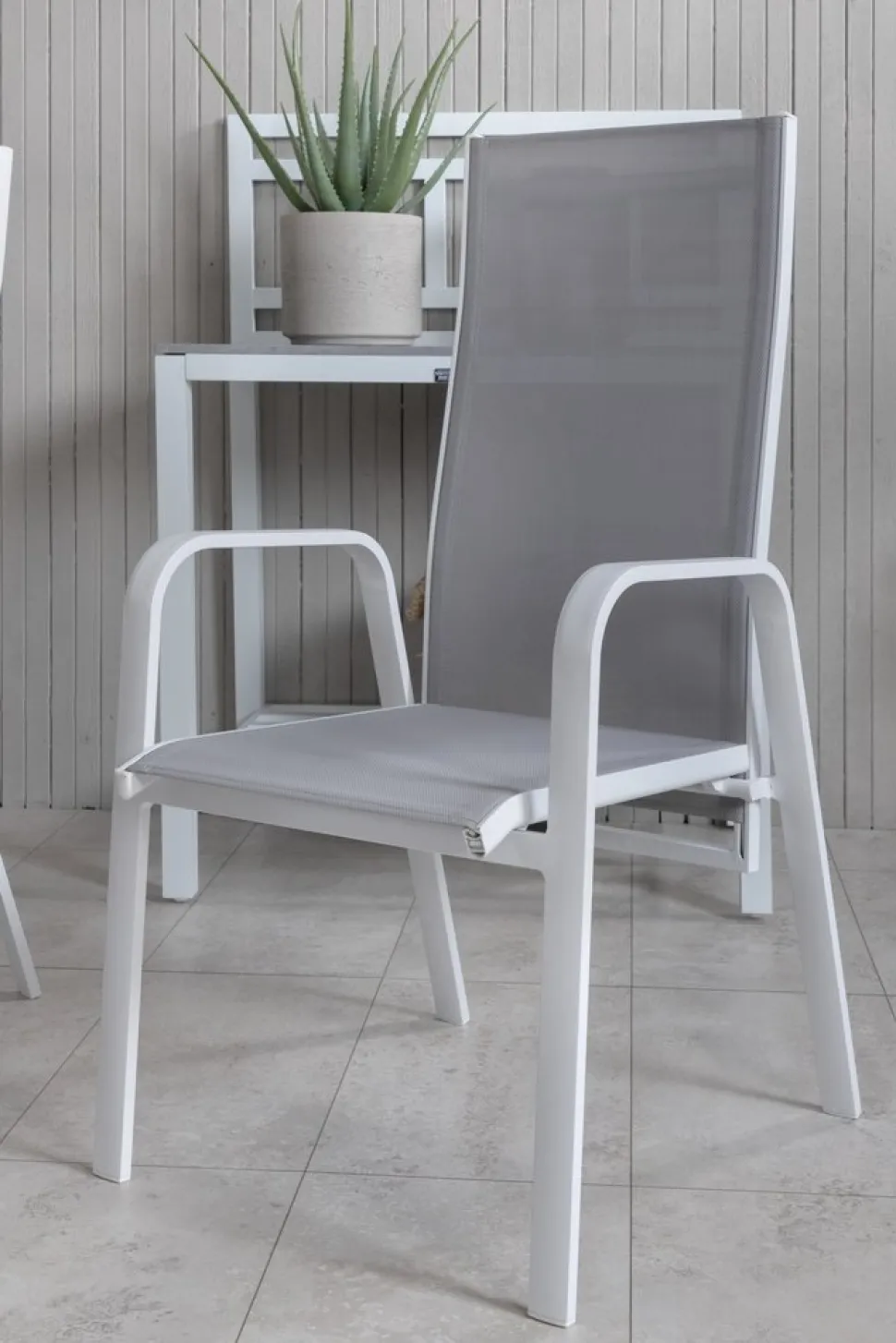 Copacabana karmstol - Grå/Vit + Rengöringsmedel för utemöbler