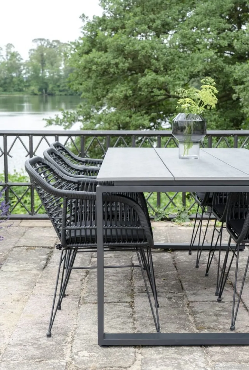 Denver matbord - Grå/svart - 220x100 cm + Fläckborttagare för möbler