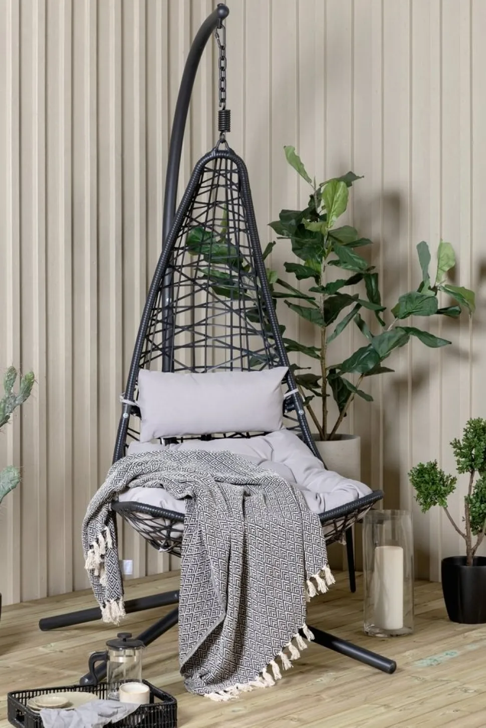 Edinburgh hängstol - Svart + Textilskydd för utemöbler