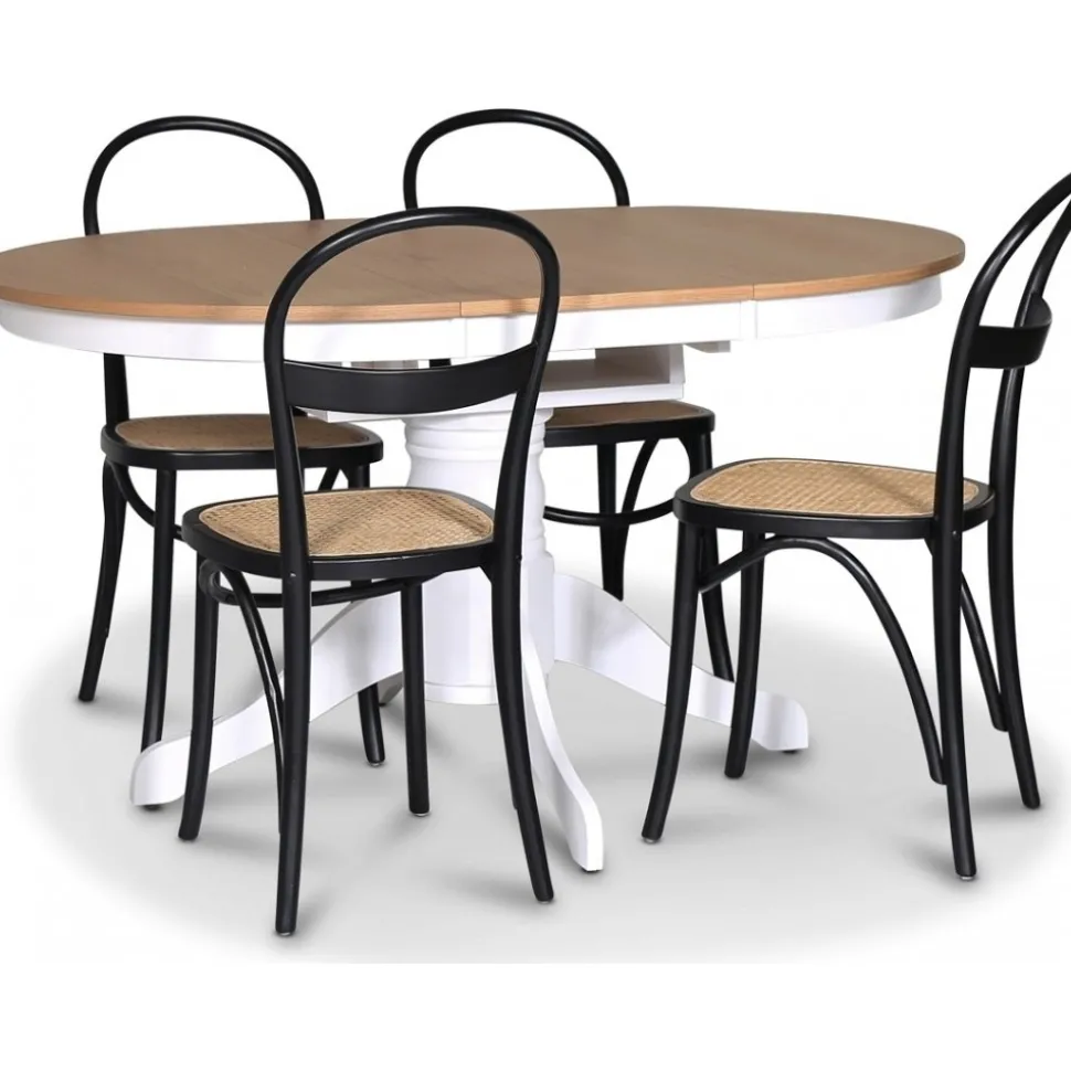 Fitchburg matgrupp; Ovalt matbord 106-141 cm - Vit / Oljad Ek med 4 st Danderyd No.16 matstolar Svart + 3.00 x Möbeltassar