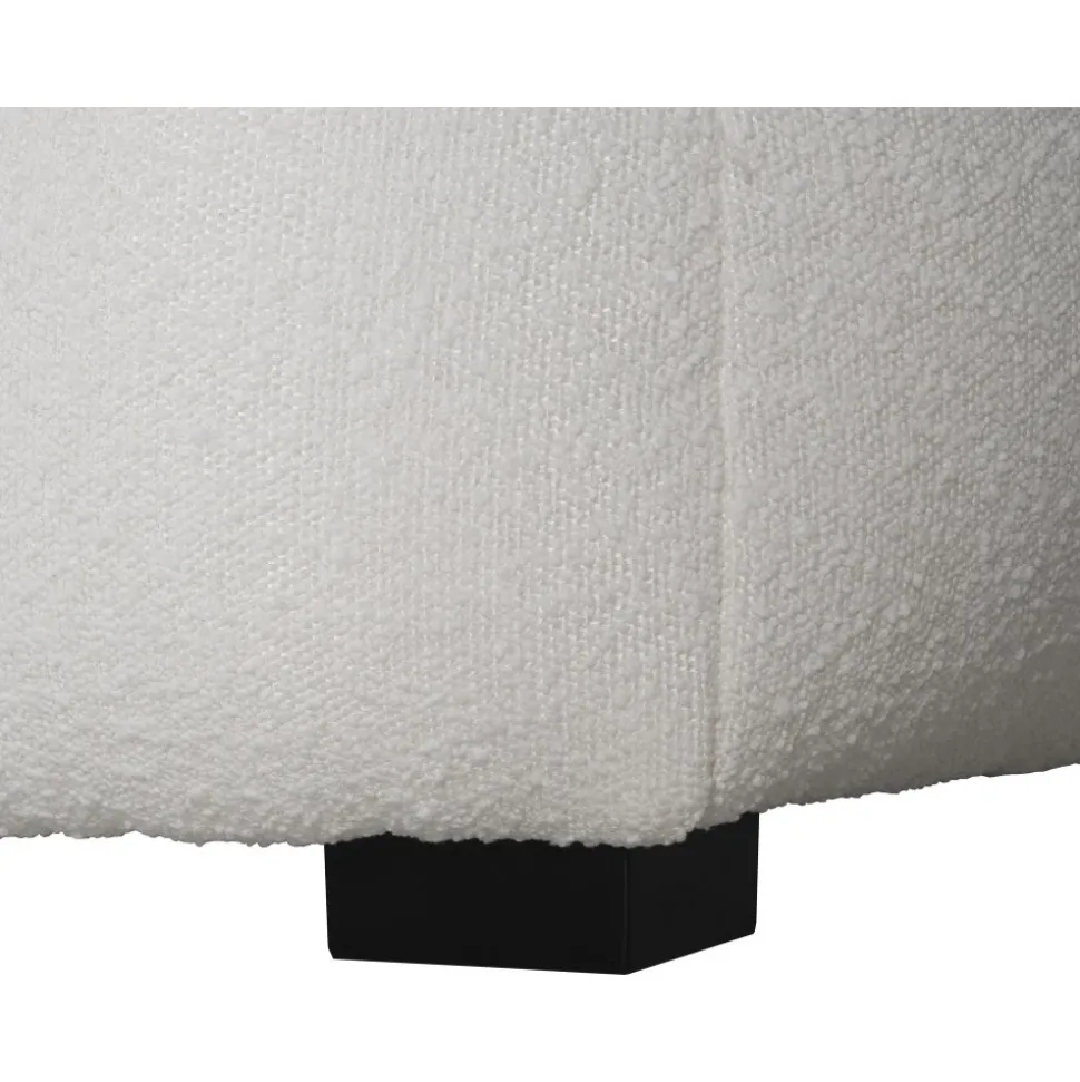 Fotpall i bullig design