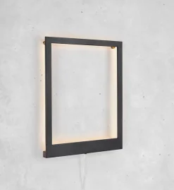 Frame vägglampa 41x33 cm - Svart