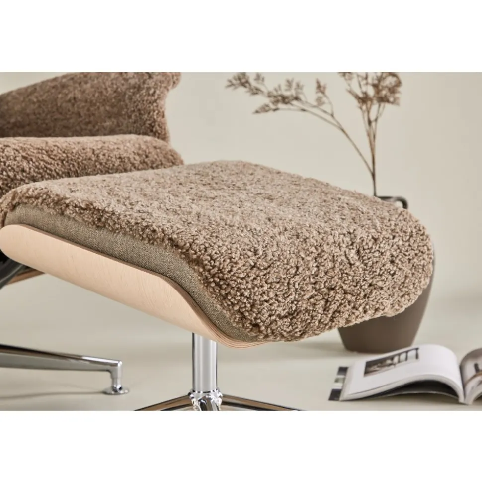 Fårskinnsfåtölj med fotpall - Brun / ek - Ulla