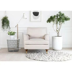 Fåtölj beige tyg - Howard Watford Deluxe + Textilrengöring för möbler