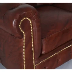 Fåtölj chesterfield i brunt antikbehandlat läder