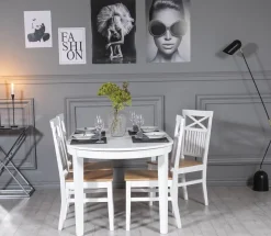 Gåsö matgrupp: Bord 160/210 cm inklusive 4 Fårö stolar med kryss - Ek/vit