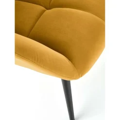 Halfman fåtölj i gul sammet