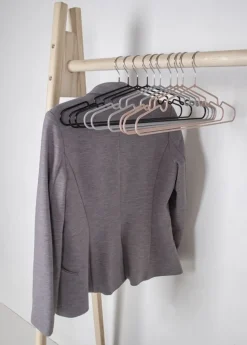 Massa 10-pack svarta galgar