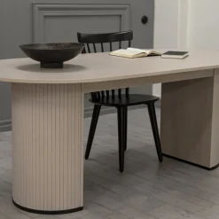 Matbord ovalt i whitewash 200x90 cm - Bianca