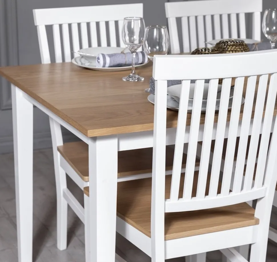 Matgrupp: Bord 140x90 cm inklusive 4 stolar - Ek/vit - Fårö