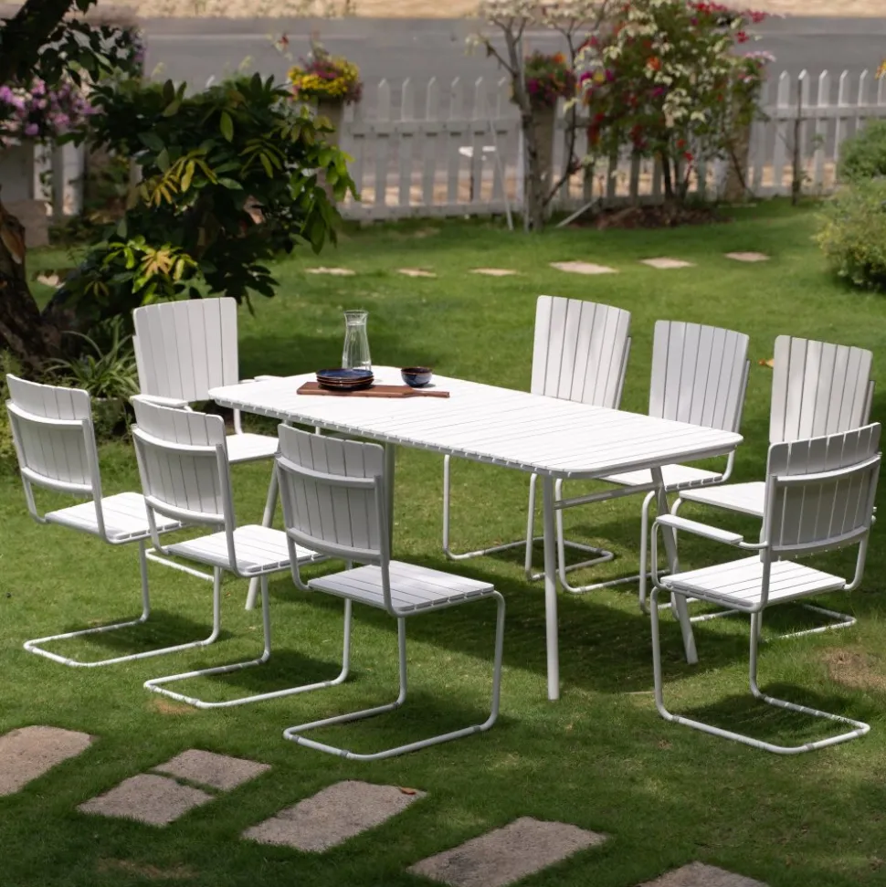 Matgrupp för 8 personer: bord 180x80 cm med 8 st stolar