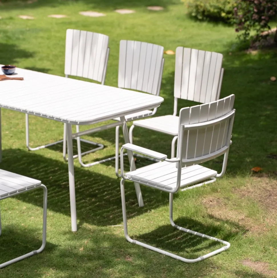 Matgrupp för 8 personer: bord 180x80 cm med 8 st stolar