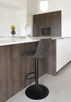 Middelfart Barstol - Mörkgrå/svart + Möbeltassar