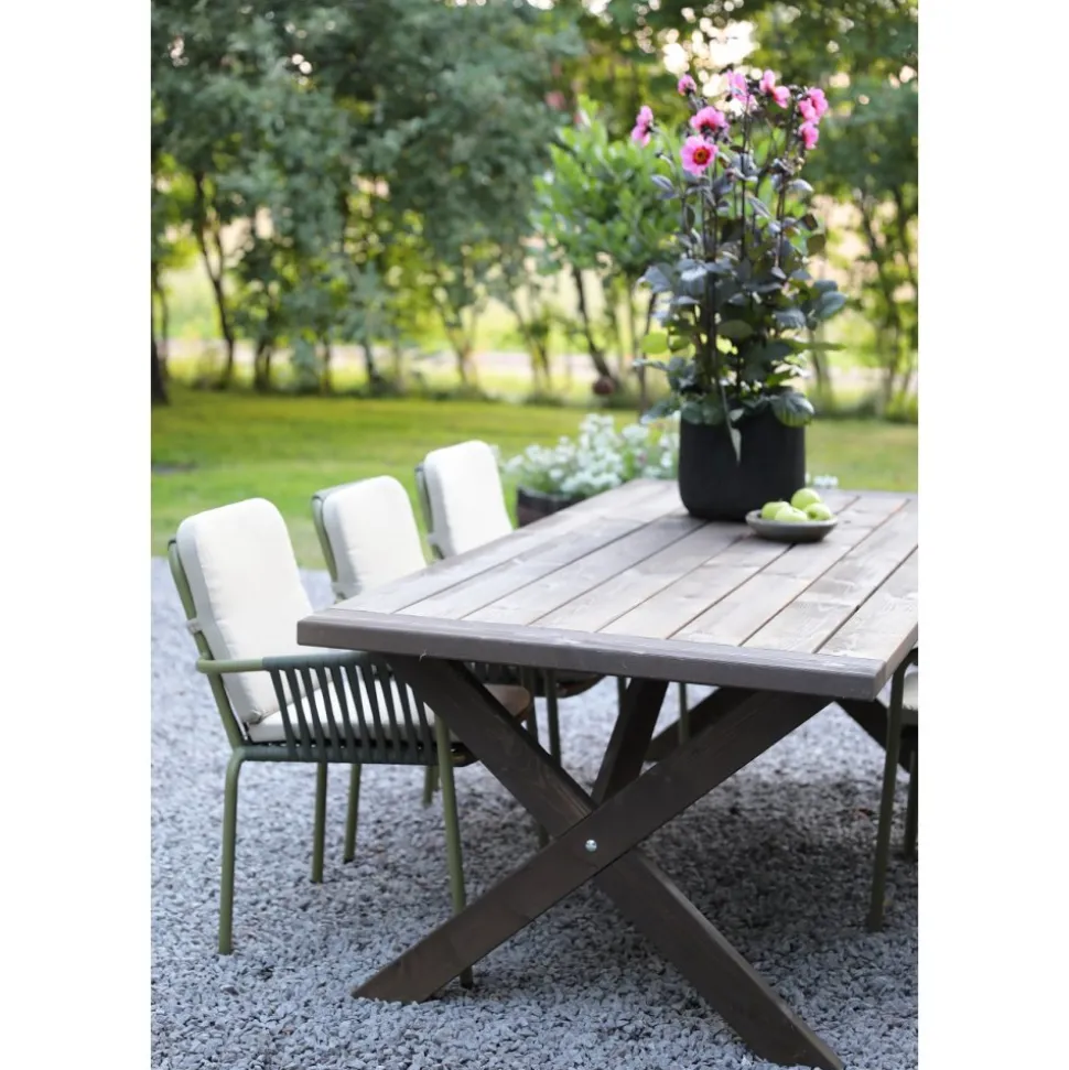 Oxford utematgrupp; brunsyrat bord 220 cm inkl 6 st Lincoln stapelbara karmstolar grön/beige