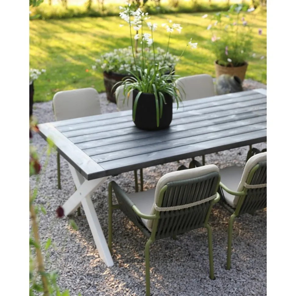 Oxford utematgrupp; Matbord 220 cm inkl 6 st Lincoln stapelbara stolar