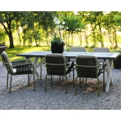 Oxford utematgrupp; Matbord 220 cm inkl 6 st Lincoln stapelbara stolar