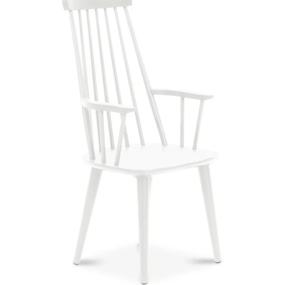 Rosvik matgrupp grått runt bord med 4 st vita Dalsland pinnstolar