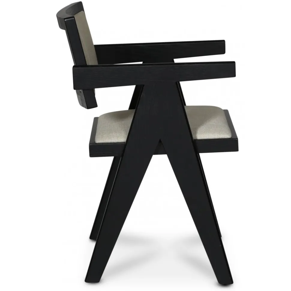 Sara karmstol i svartbetsad ek och linneklädsel + Möbeltassar