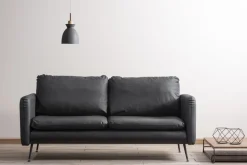 Sjötorp 2-sits soffa i svart PU