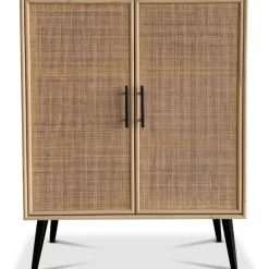 Skåp i rotting med svarta handtag - React + Textilrengöring för möbler