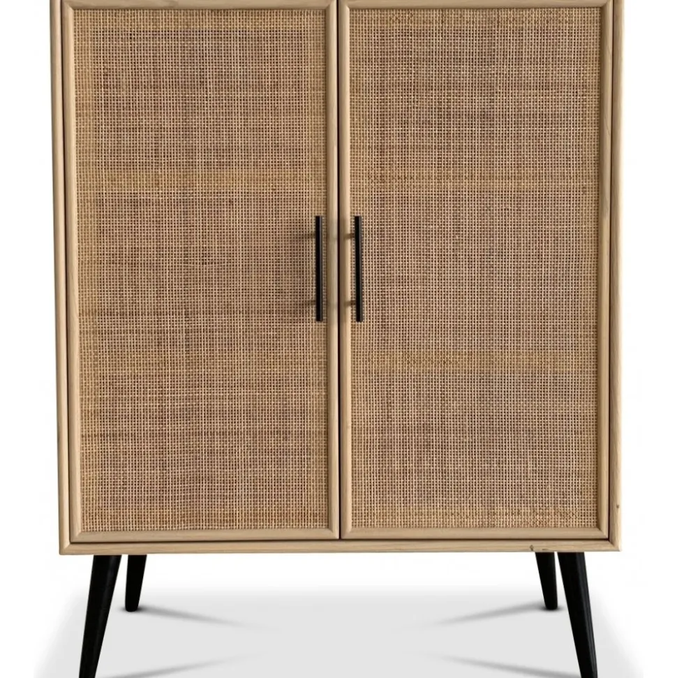 Skåp i rotting med svarta handtag - React