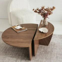 Soffbord i Valnöt 90 x 90 cm - Podium + Möbeltassar