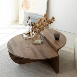 Soffbord i valnötsbetsat massivt furuträ 90 x 90 cm