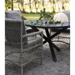 Utebord Ø112 cm svartlaserad - Scottsdale + Textilskydd för utemöbler