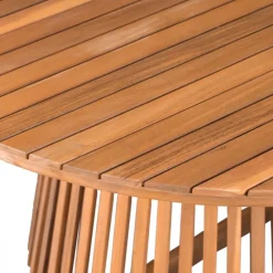 Utebord i trä runt 140 cm diameter + Textilskydd för utemöbler