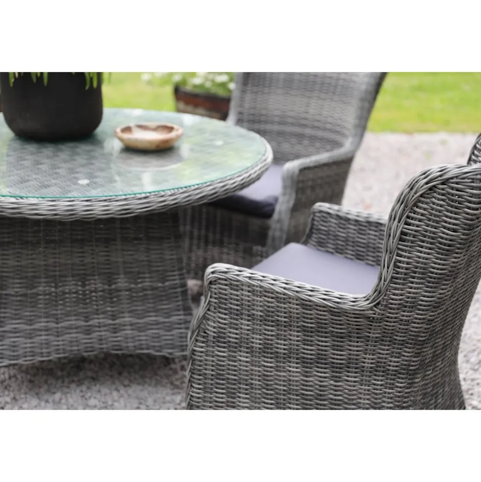 Utebord runt grå rotting - Jacksonville