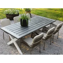 Utematgrupp; Matbord 220 cm med 6 st stapelbara karmstolar