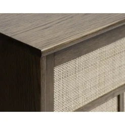 Yuma skänk i smoked oak med rotting detaljer, skjutdörrar