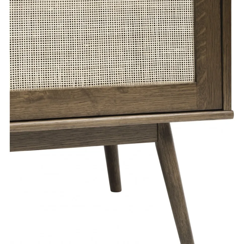 Yuma skänk i smoked oak med rotting detaljer, skjutdörrar